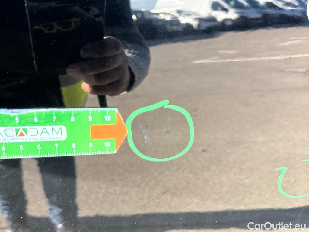  Citroen  Berlingo CITROEN  / 2018 / 5P / monovolumen Talla XL BlueHDi 130 S&S EAT8 SHINE #44