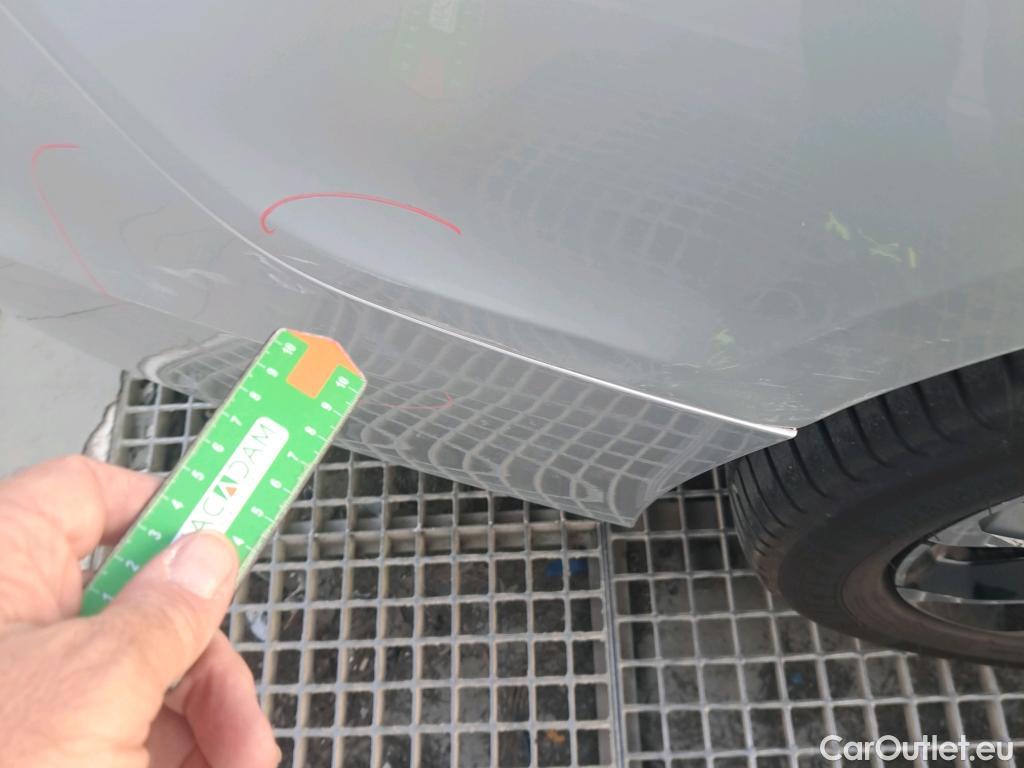  Volvo  V60 VOLVO  / 2018 / 5P / familiar 2.0 B3 (G) Momentum Pro Auto #19