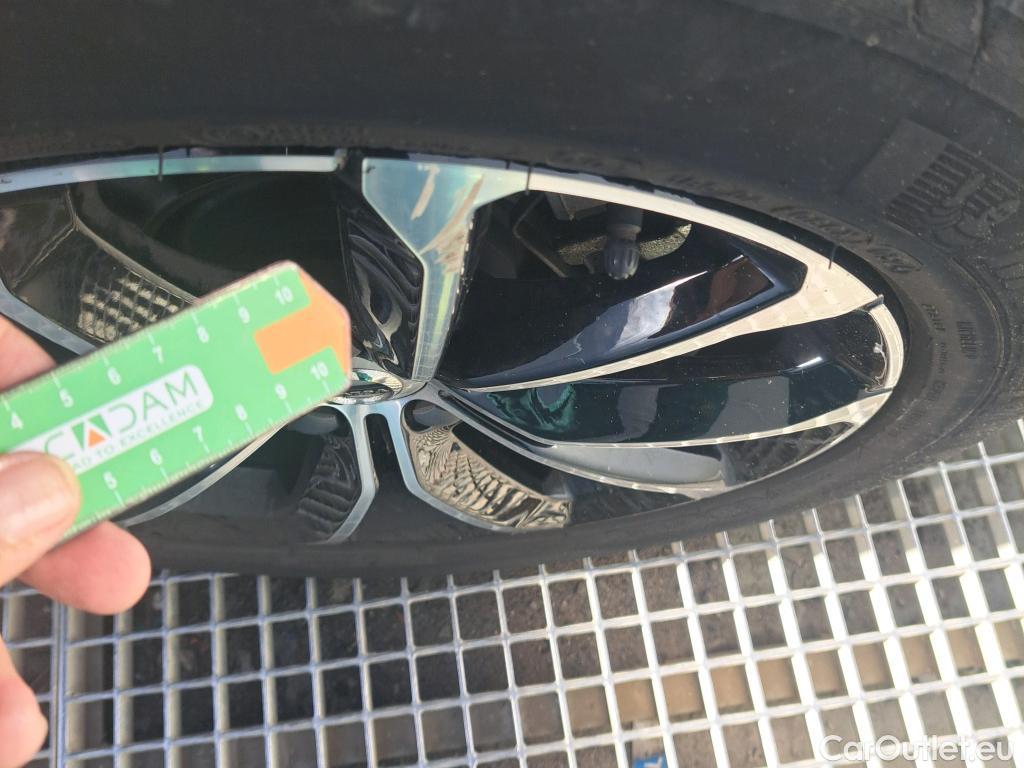  Volvo  V60 VOLVO  / 2018 / 5P / familiar 2.0 B3 (G) Momentum Pro Auto #7