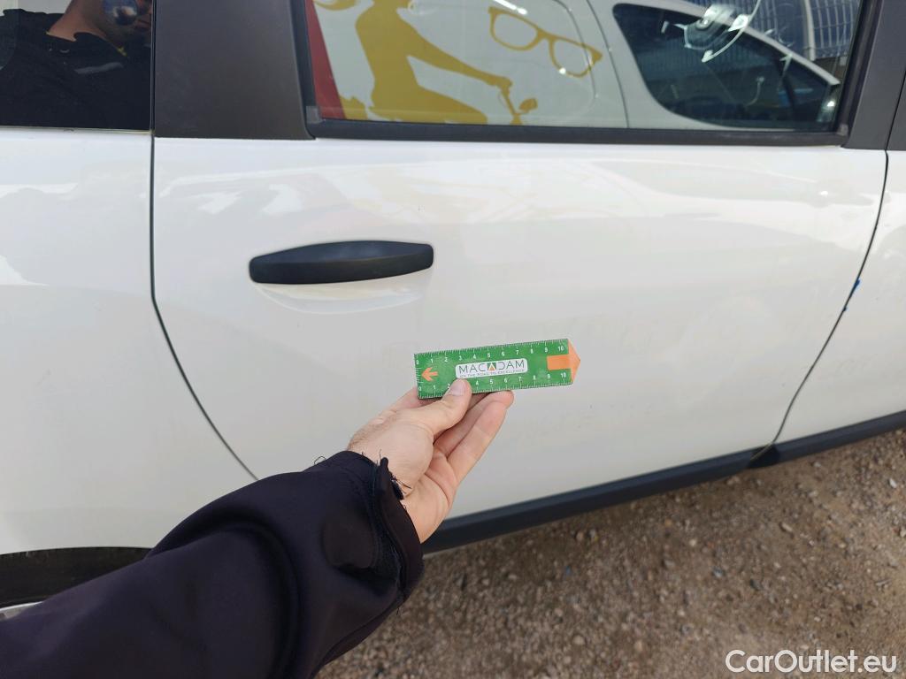  Dacia  Lodgy DACIA  / 2012 / 5P / monovolumen compacto Comfort Blue dCi 70kW (95CV) 7Pl - 18 #27