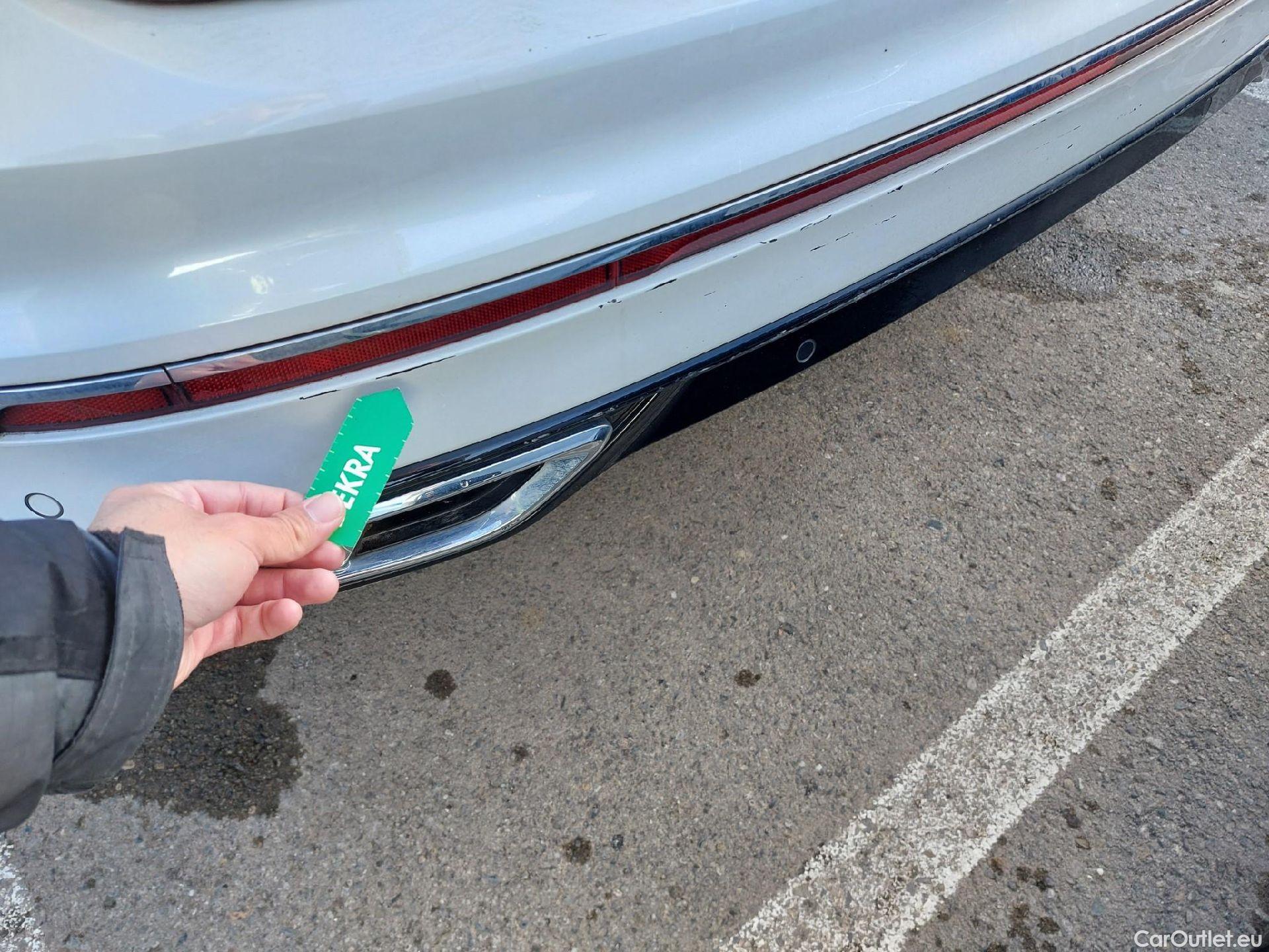  Volkswagen  Tiguan  R-Line 2.0 TDI 150CV AT7 E6d #9