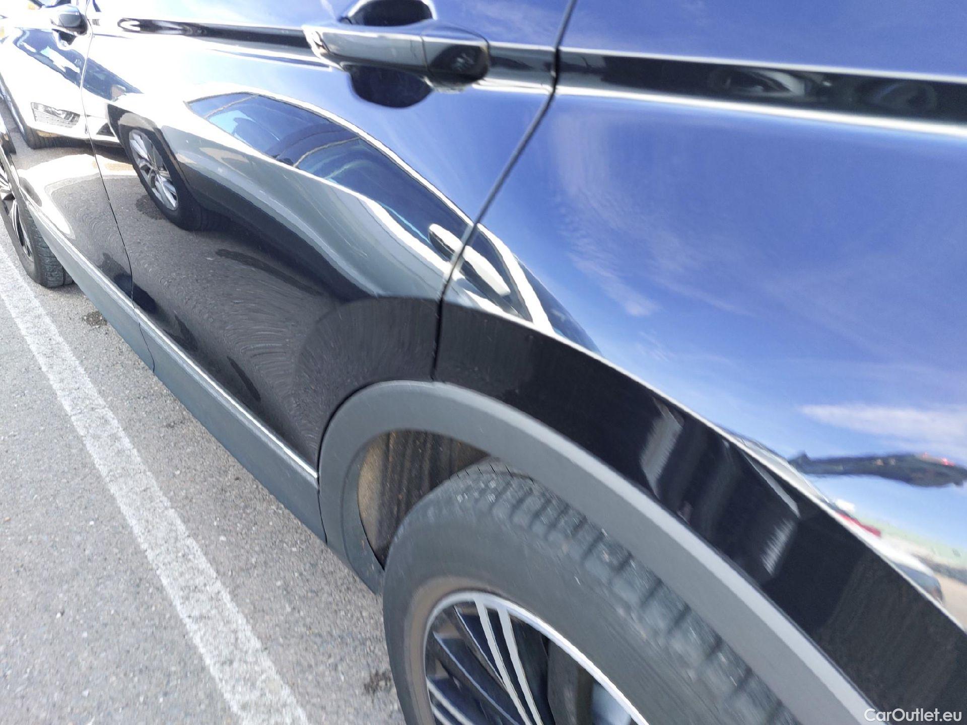  Volkswagen  Tiguan VOLKSWAGEN  / 2020 / 5P / todoterreno Life 2.0 TDI 110kW (150CV) DSG (AC2) #9