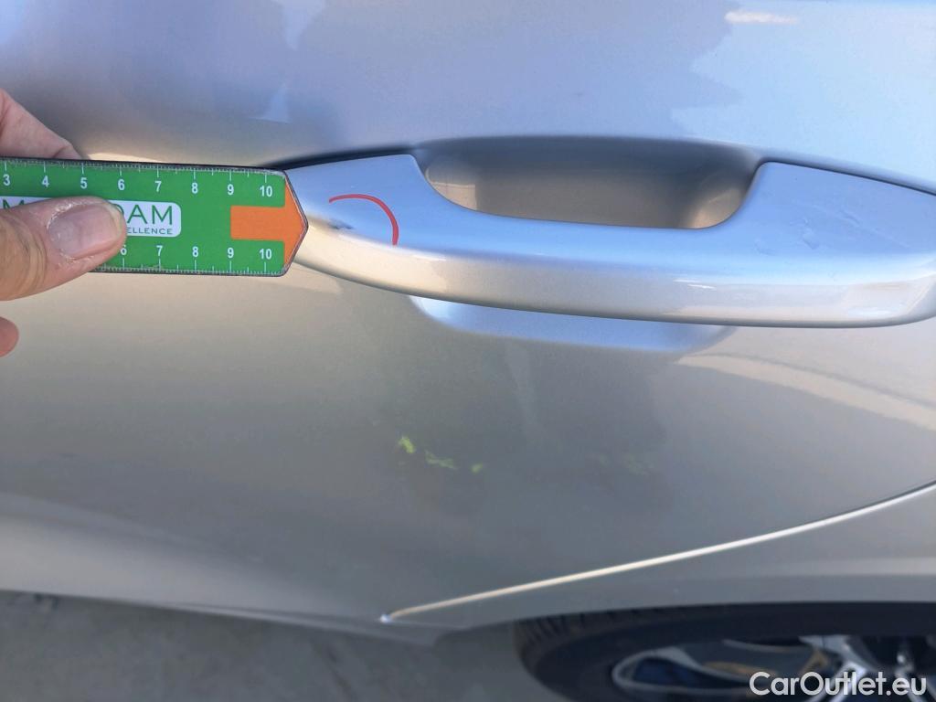  Volvo  V60 VOLVO  / 2018 / 5P / familiar 2.0 B3 (G) Momentum Pro Auto #46