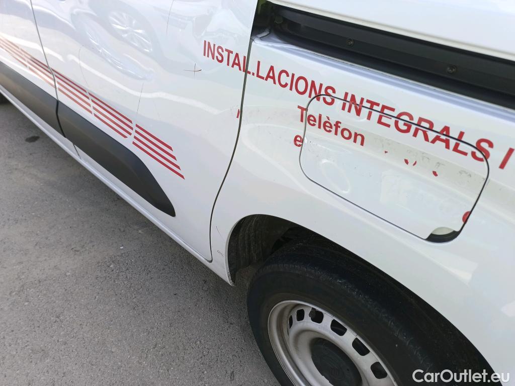 Citroen  Berlingo CITROEN  / 2018 / 4P / furgón derivado de turismo Talla M BlueHDi 100 #3