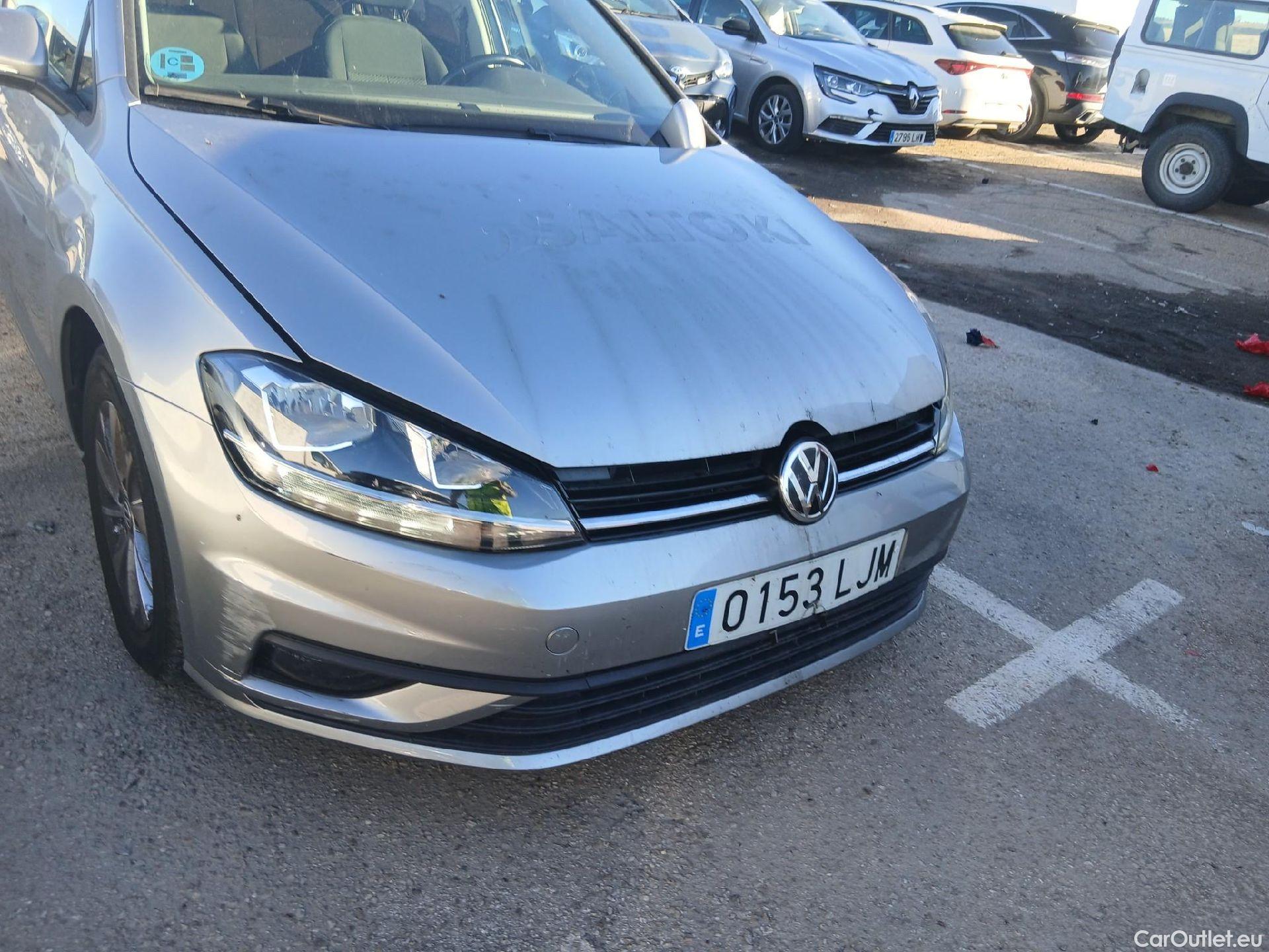  Volkswagen  Golf  VOLKSWAGEN / 2016 / 5P / familiar Business 1.6 TDI 85kW (115CV) Variant #14