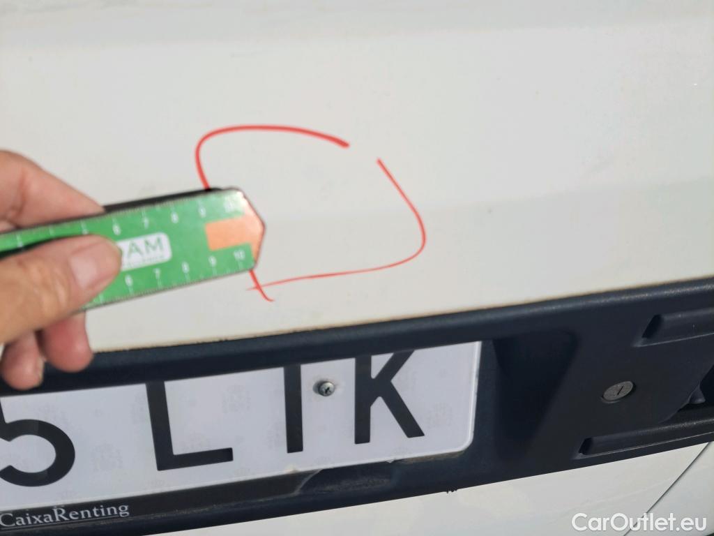  Fiat  Doblo FIAT Doblò Cargo/2015/4P/furgón derivado de turismo Cargo SX 1.3 Mjet 70 kW (95 CV) #38