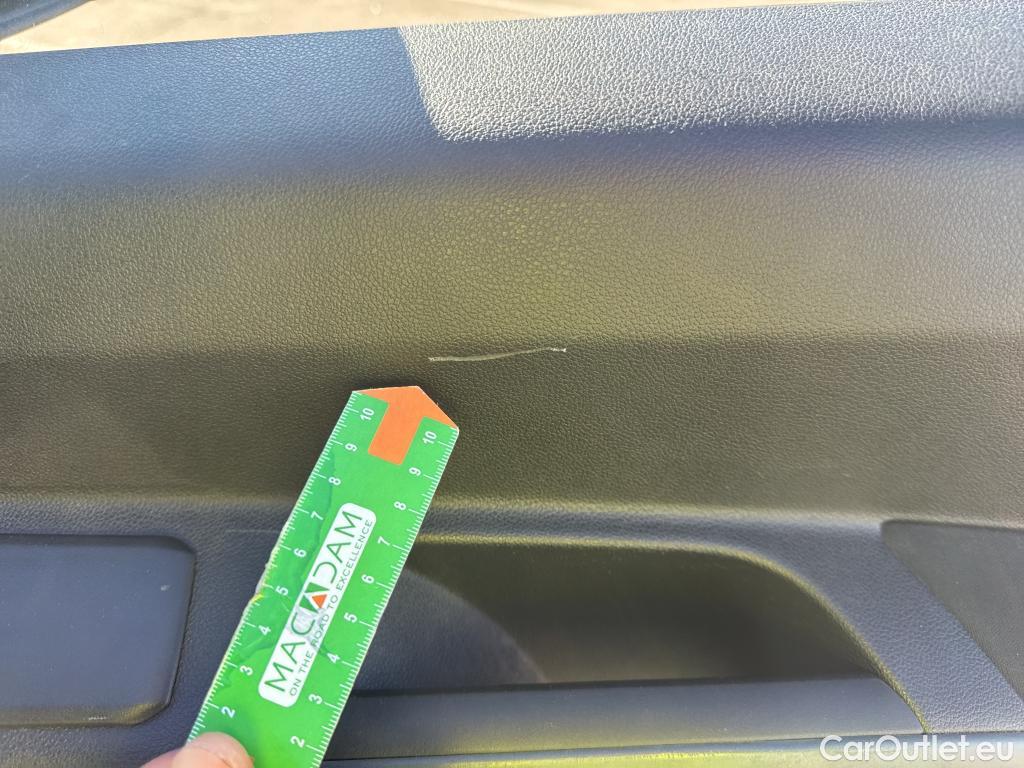  Citroen  Berlingo CITROEN  / 2018 / 5P / monovolumen Talla XL BlueHDi 130 S&S EAT8 SHINE #52