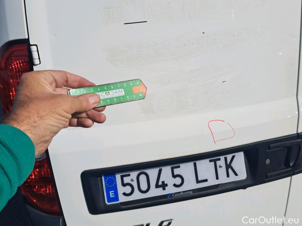  Fiat  Doblo FIAT Doblò Cargo/2015/4P/furgón derivado de turismo Cargo SX 1.3 Mjet 70 kW (95 CV) #37