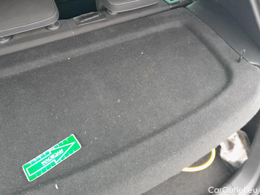  Volkswagen  Golf  VOLKSWAGEN / 2016 / 5P / berlina con portón GTE 1.4 TSI e-Power 150kW (204CV) DSG #18