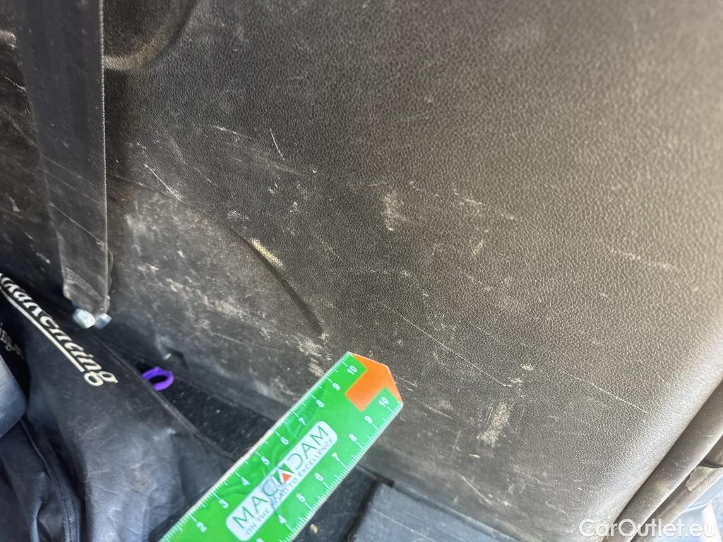  Citroen  Berlingo CITROEN  / 2018 / 5P / monovolumen Talla XL BlueHDi 130 S&S EAT8 SHINE #54