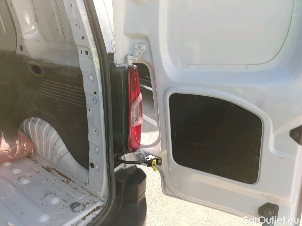  Citroen  Berlingo CITROEN  / 2018 / 4P / furgón derivado de turismo Talla M BlueHDi 100 #9