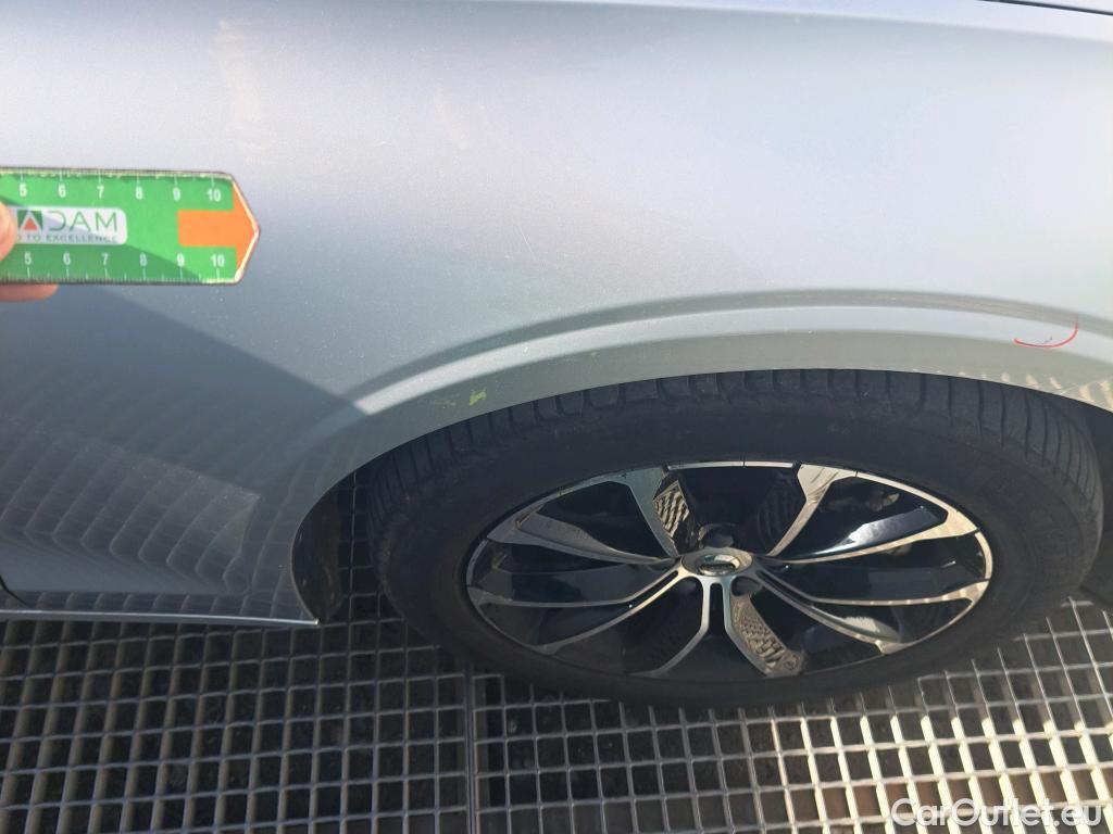  Volvo  V60 VOLVO  / 2018 / 5P / familiar 2.0 B3 (G) Momentum Pro Auto #6