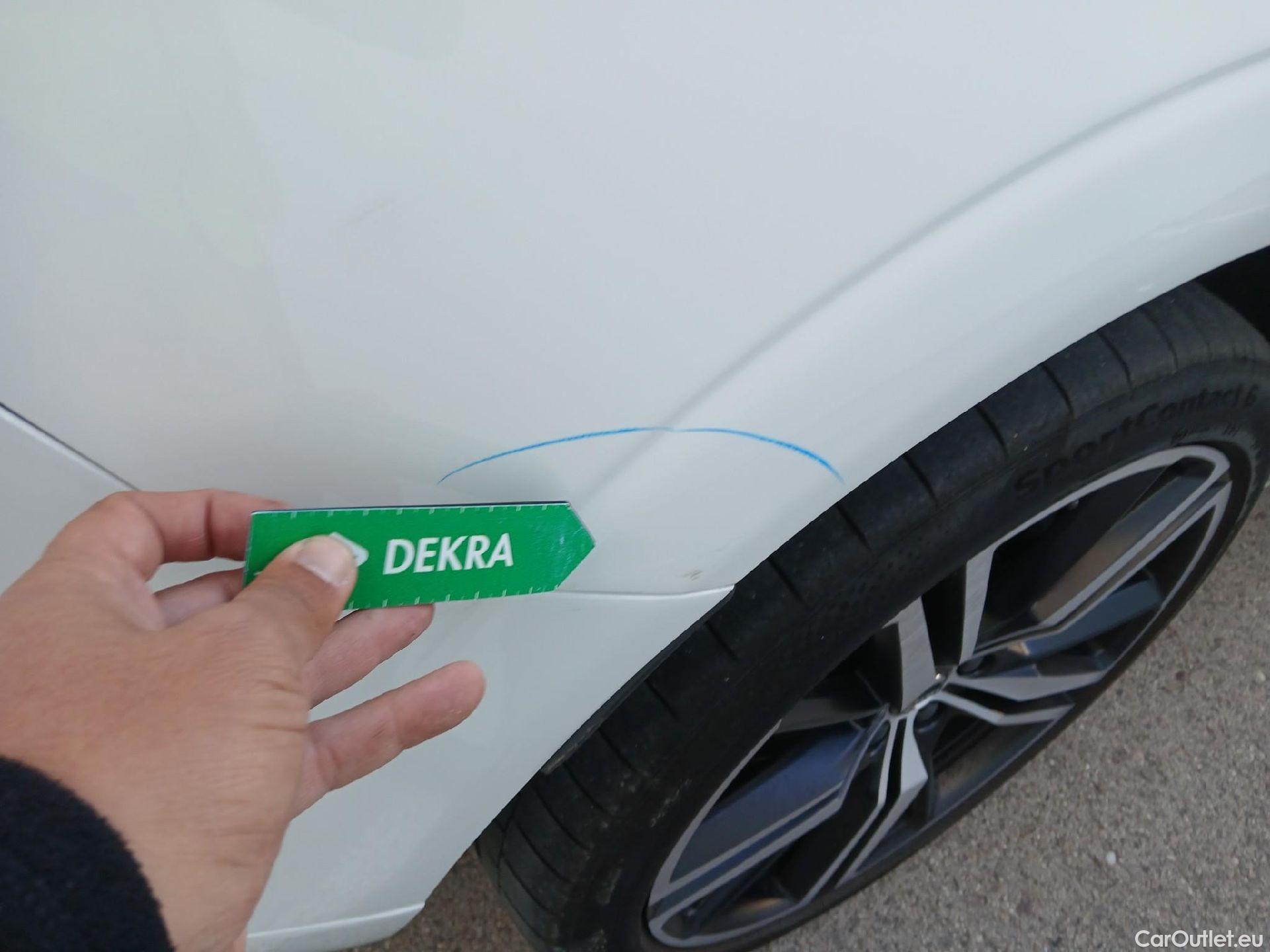  Volvo  XC60 VOLVO  / 2017 / 5P / todoterreno 2.0 T5 AWD R-Design Auto #17