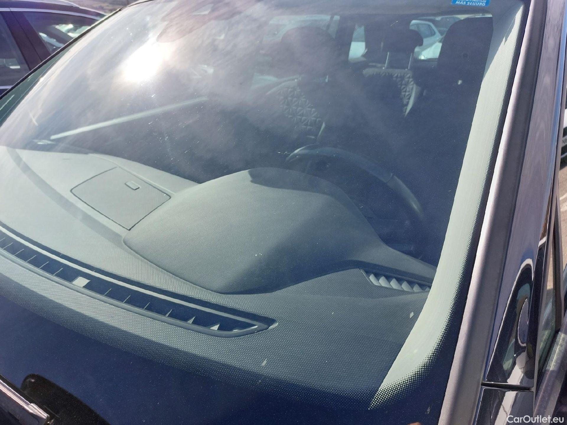  Volkswagen  Tiguan VOLKSWAGEN  / 2020 / 5P / todoterreno Life 2.0 TDI 110kW (150CV) DSG (AC2) #26