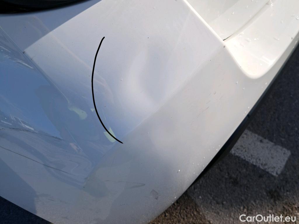  Toyota  Yaris TOYOTA  / 2020 / 5P / berlina con portón 1.5 120H Business Plus #10