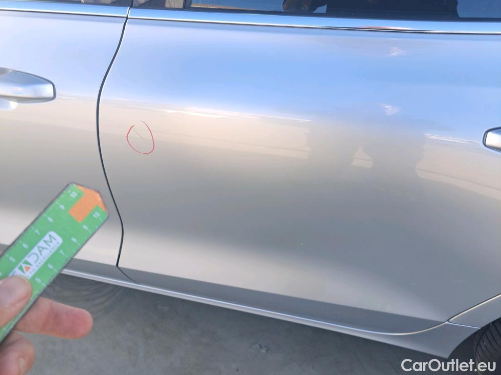  Volvo  V60 VOLVO  / 2018 / 5P / familiar 2.0 B3 (G) Momentum Pro Auto #37