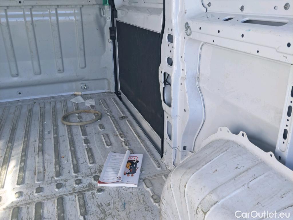  Opel  Movano  C HKa L2H2 3 5t Edition (verstärkt) 140CV MT6 E6d  #44