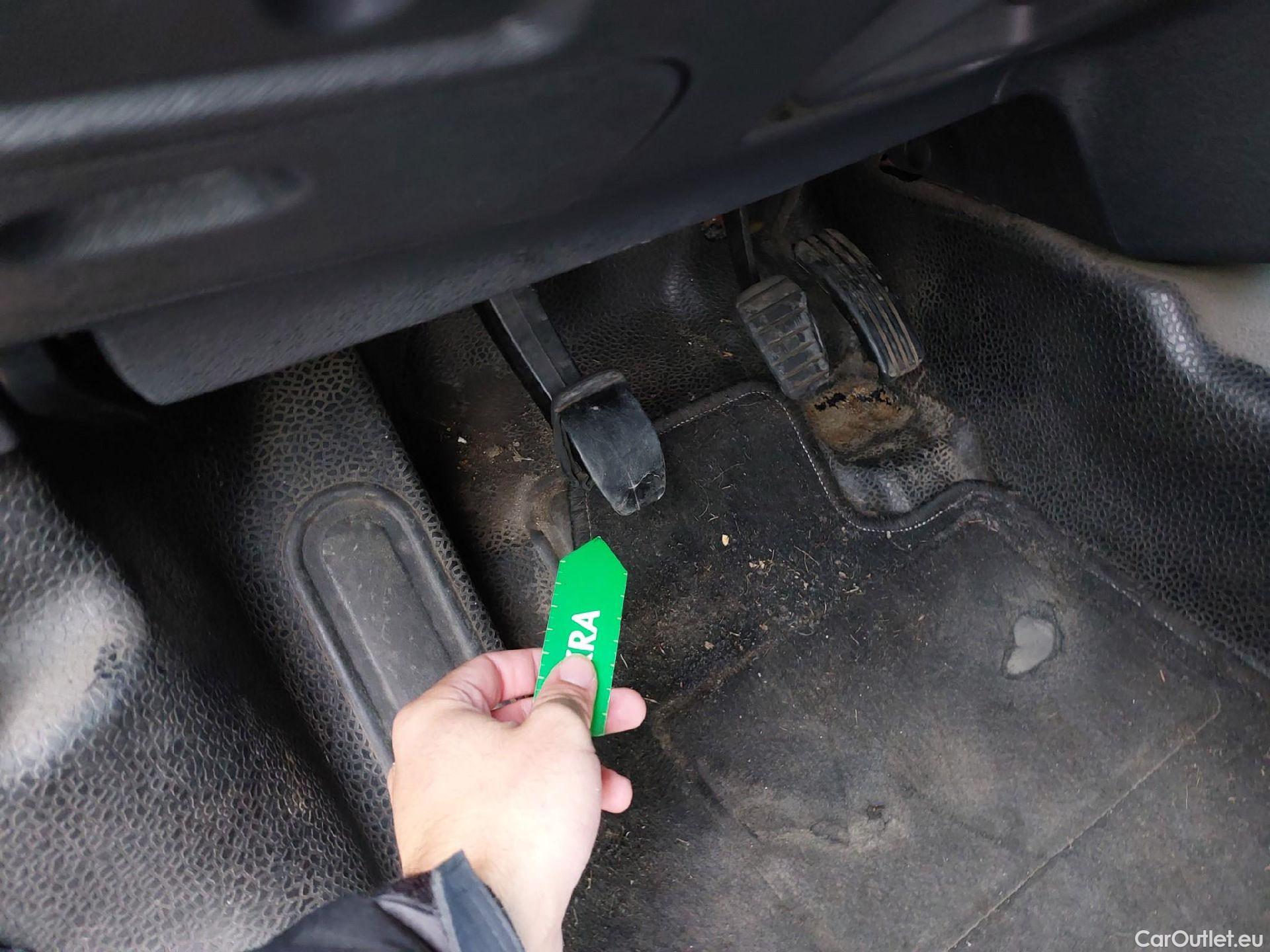  Renault  Kangoo RENAULT  Furgón/2013/3P/furgón derivado de turismo Profesional Blue dCi 70kW (95CV) #29