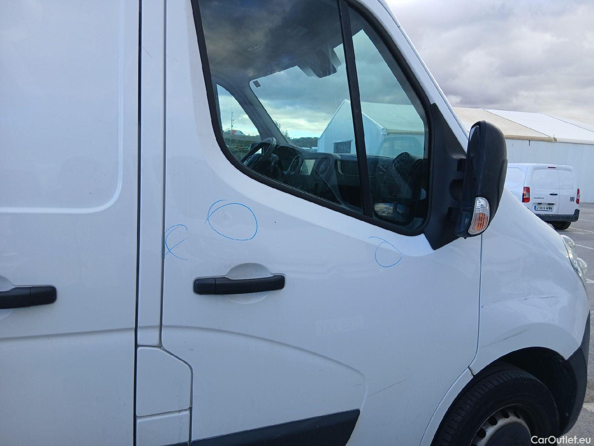  Opel  Movano OPEL  / 2010 / 4P / furgón 2.3 CDTI 96kW (130CV) L2 H2 F 3.5t #59