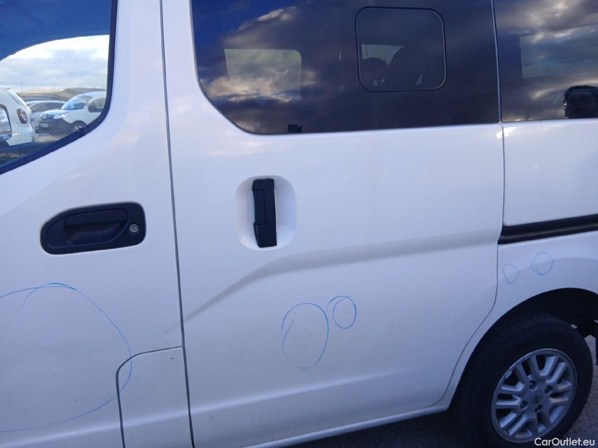  Nissan  NV200 NISSAN  / 2009 / 5P / combi Combi 5 1.5dCi 66kW (90CV) AC COMFORT #12