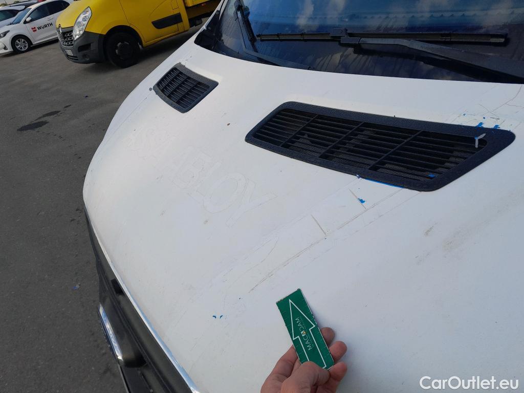  Ford  Transit FORD  / 2013 / 4P / furgón 350 96kW L2H2 Van Trend FWD MHEV #24