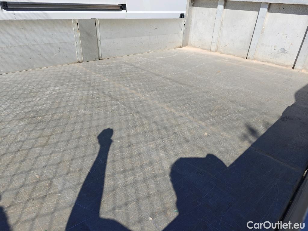  Iveco  Daily IVECO  / 2014 / 2P / chasis cabina 35S 14 3450 ###CAJA ABIERTA Y GRUA TRAS CABINA PALFINGER PK 2900### #54