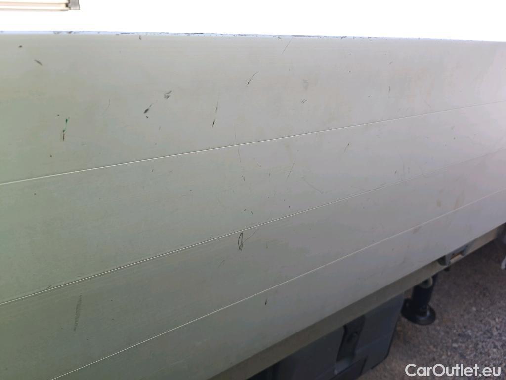  Iveco  Daily IVECO  / 2014 / 2P / chasis cabina 35S 14 3450 ###CAJA ABIERTA Y GRUA TRAS CABINA PALFINGER PK 2900### #19