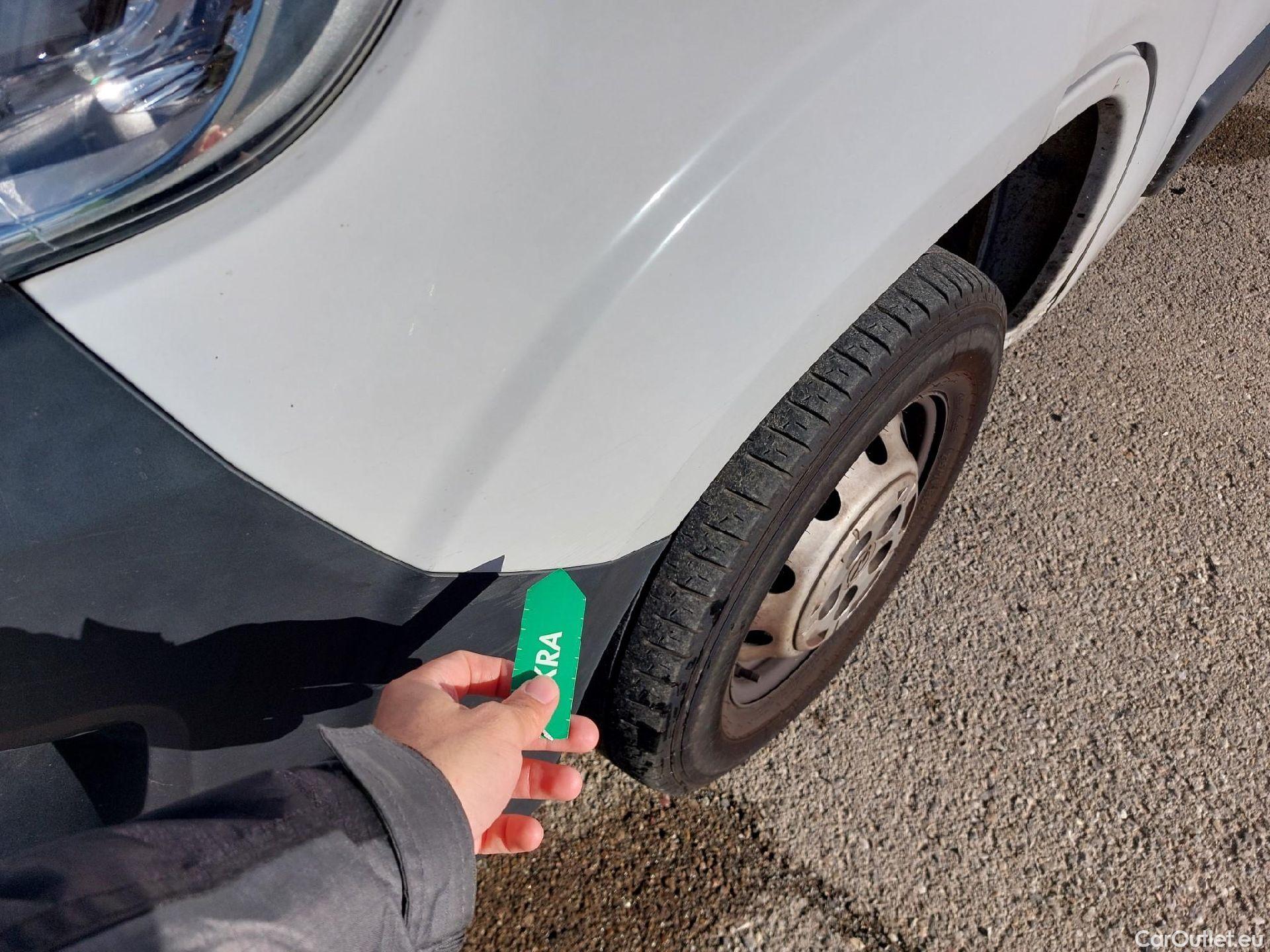  Opel  Movano OPEL  / 2021 / 4P / Furgón Base L2H2 3.5T 2.2 BHDi 88kW #9