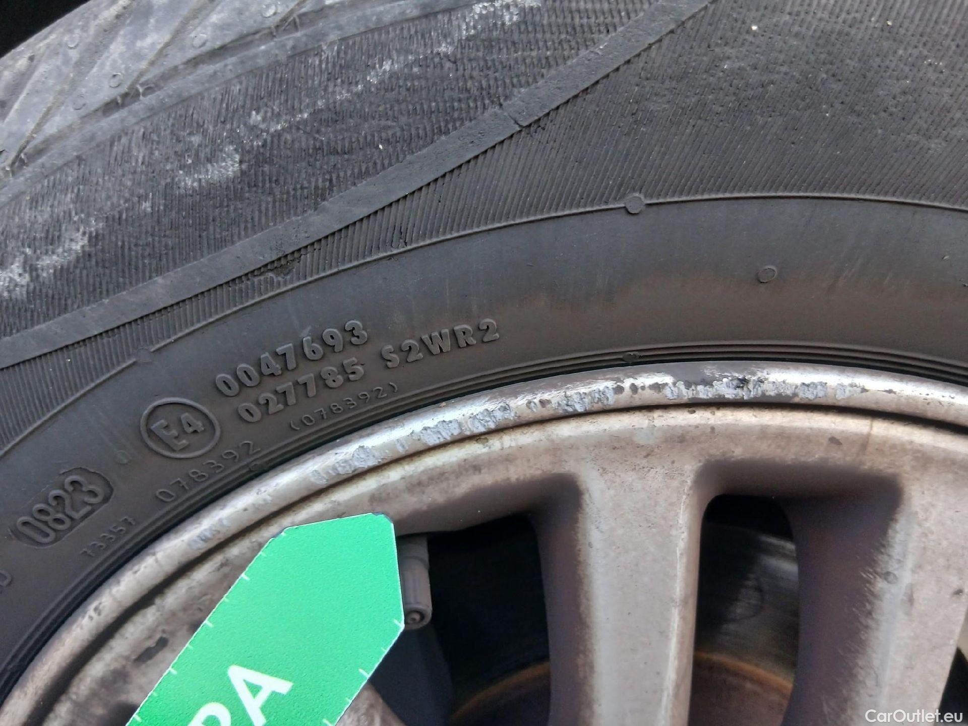  Nissan  NV200 NISSAN  / 2009 / 5P / combi Combi 5 1.5dCi 66kW (90CV) AC COMFORT #38