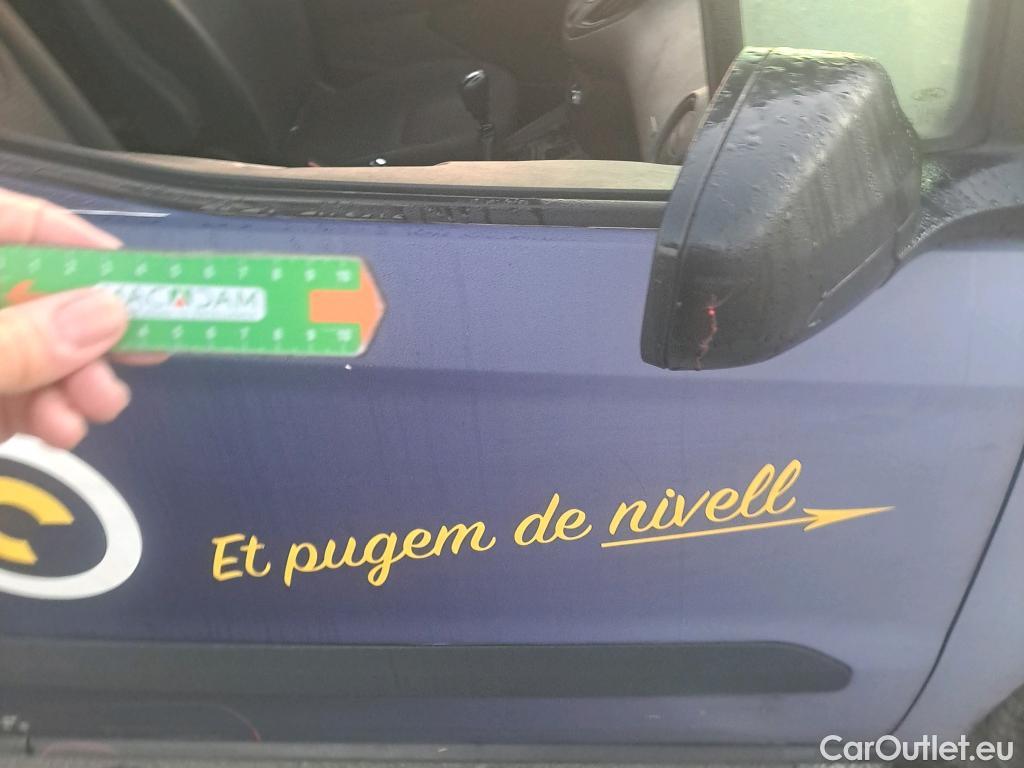  Ford  Transit FORD  Courier/2014/4P/furgón der.turis Van 1.5 TDCi 56kW Trend #42