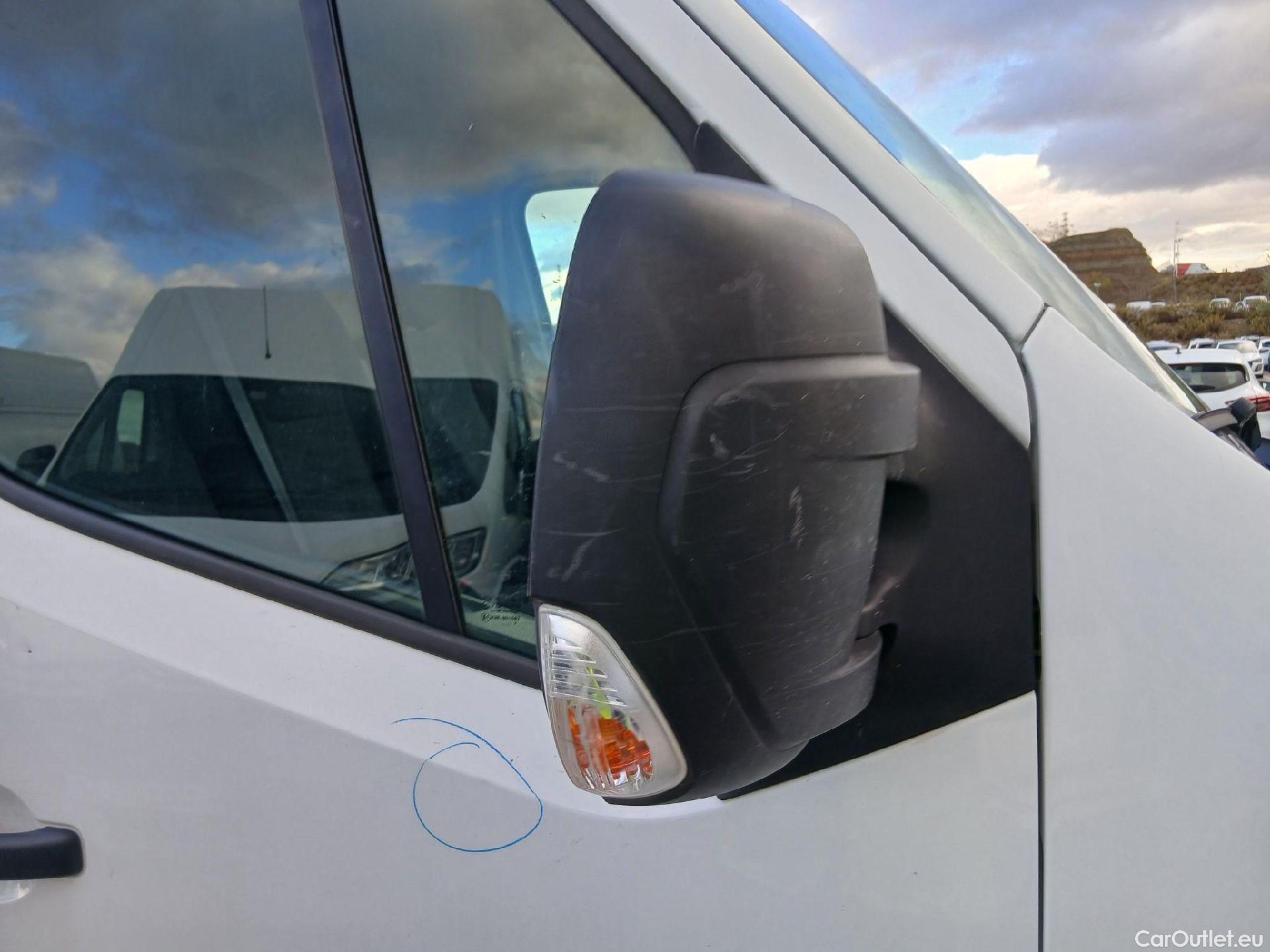  Opel  Movano OPEL  / 2010 / 4P / furgón 2.3 CDTI 96kW (130CV) L2 H2 F 3.5t #61