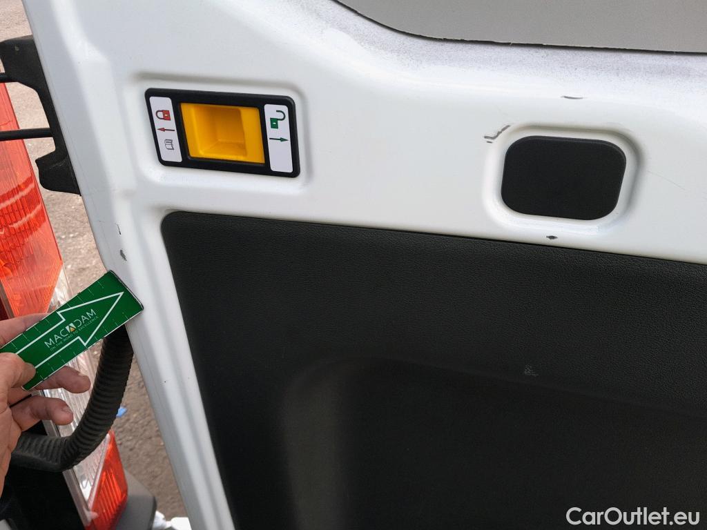  Ford  Transit FORD  / 2013 / 4P / furgón 350 96kW L2H2 Van Trend FWD MHEV #37