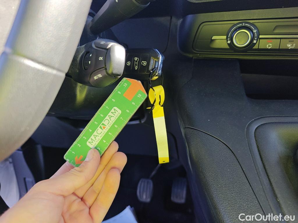  Peugeot  RIFTER PEUGEOT  / 2018 / 5P / combi Active Pack Business Std. BlueHDi 100 #2