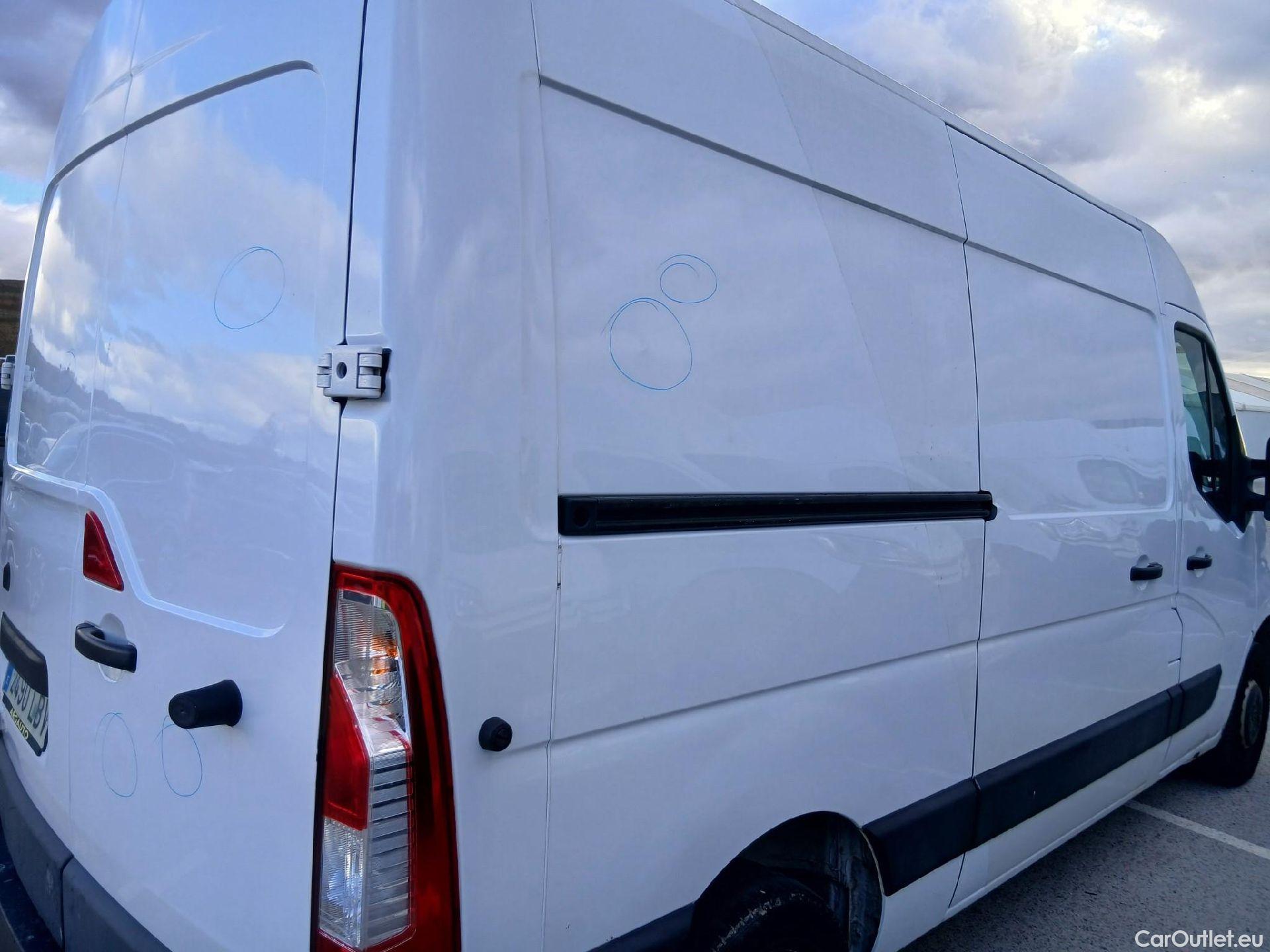  Opel  Movano OPEL  / 2010 / 4P / furgón 2.3 CDTI 96kW (130CV) L2 H2 F 3.5t #55