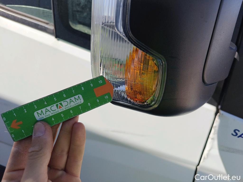  Iveco  Daily IVECO  / 2014 / 2P / chasis cabina 35S 14 3450 ###CAJA ABIERTA Y GRUA TRAS CABINA PALFINGER PK 2900### #49