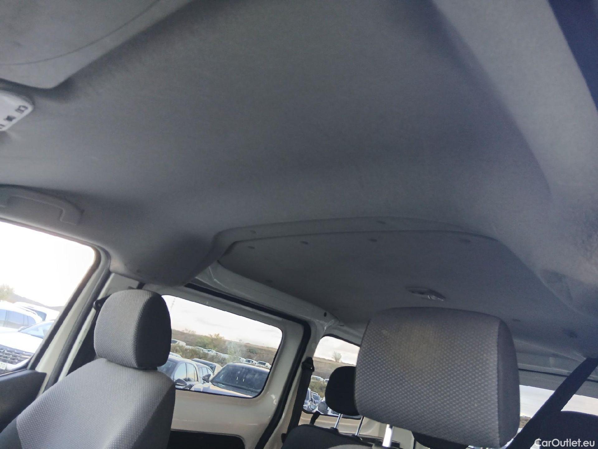  Nissan  NV200 NISSAN  / 2009 / 5P / combi Combi 5 1.5dCi 66kW (90CV) AC COMFORT #34