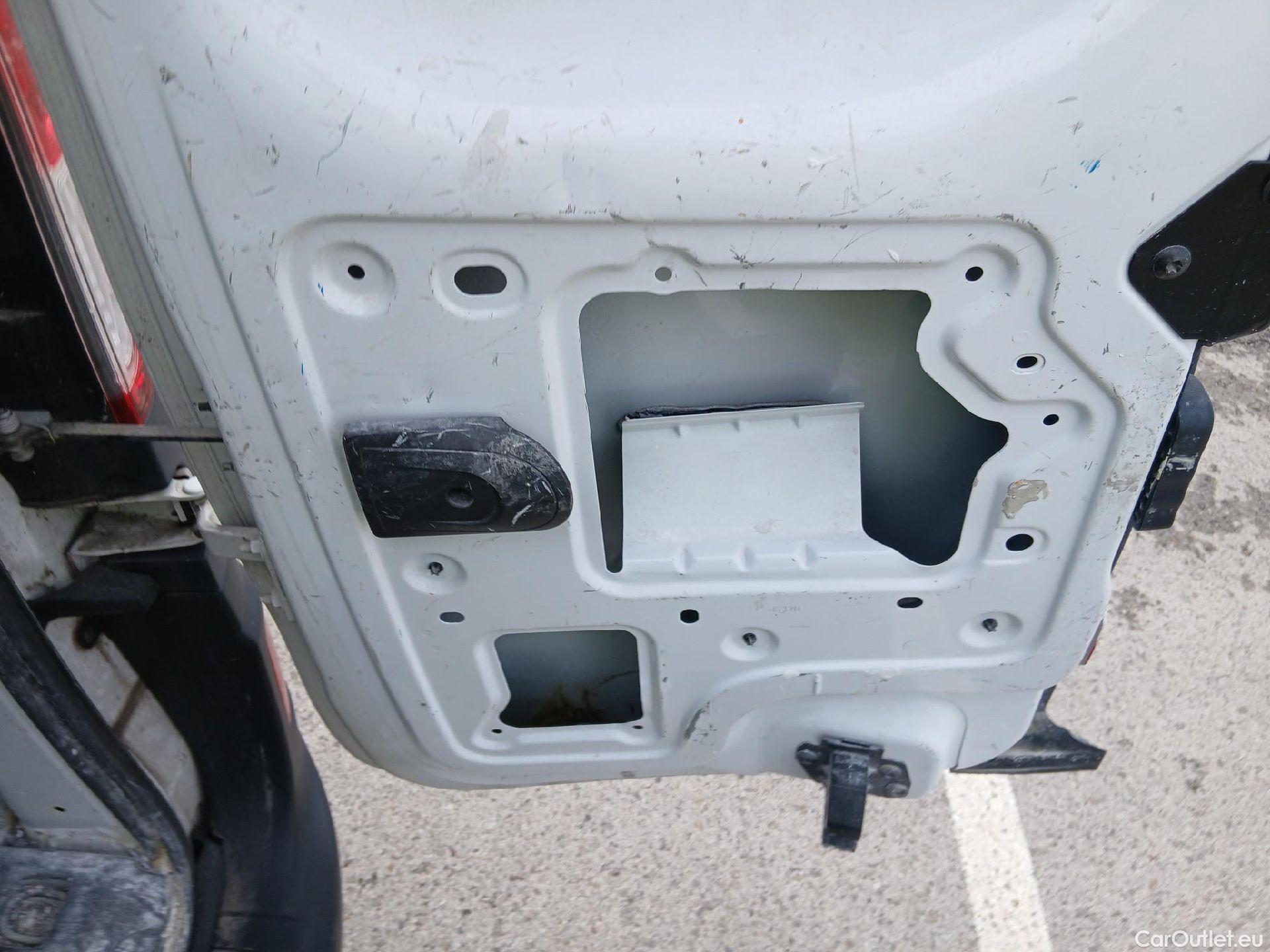  Renault  Kangoo  II Profesional 1.5 dCi 70CV MT5 E4 #35