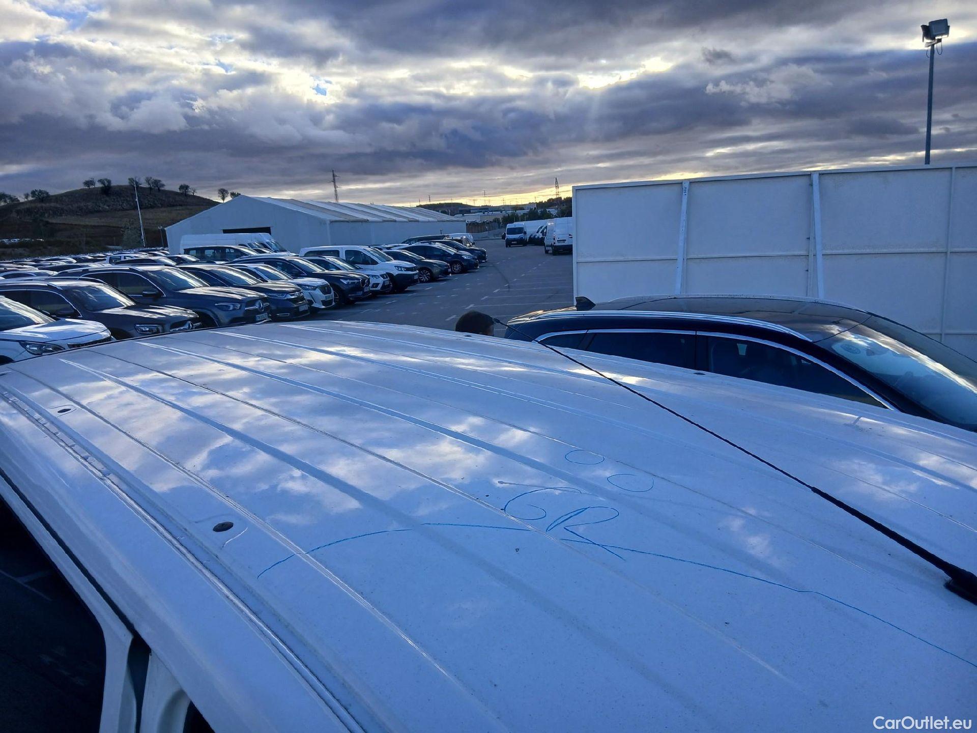  Nissan  NV200 NISSAN  / 2009 / 5P / combi Combi 5 1.5dCi 66kW (90CV) AC COMFORT #27