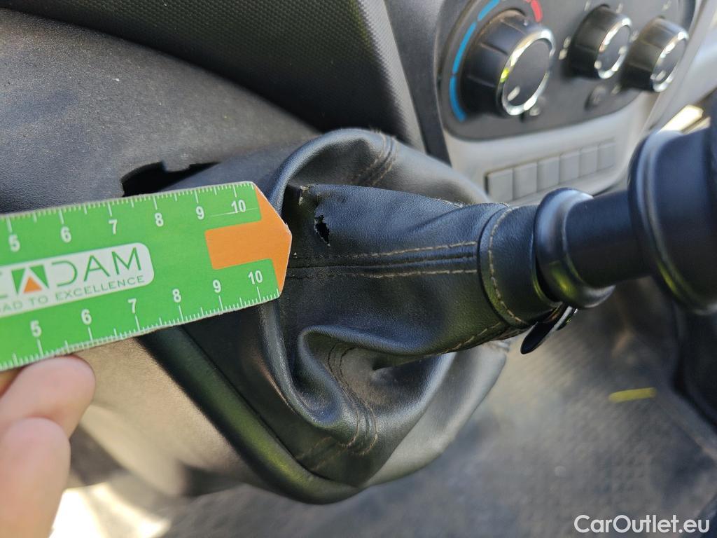  Iveco  Daily IVECO  / 2014 / 2P / chasis cabina 35S 14 3450 ###CAJA ABIERTA Y GRUA TRAS CABINA PALFINGER PK 2900### #45