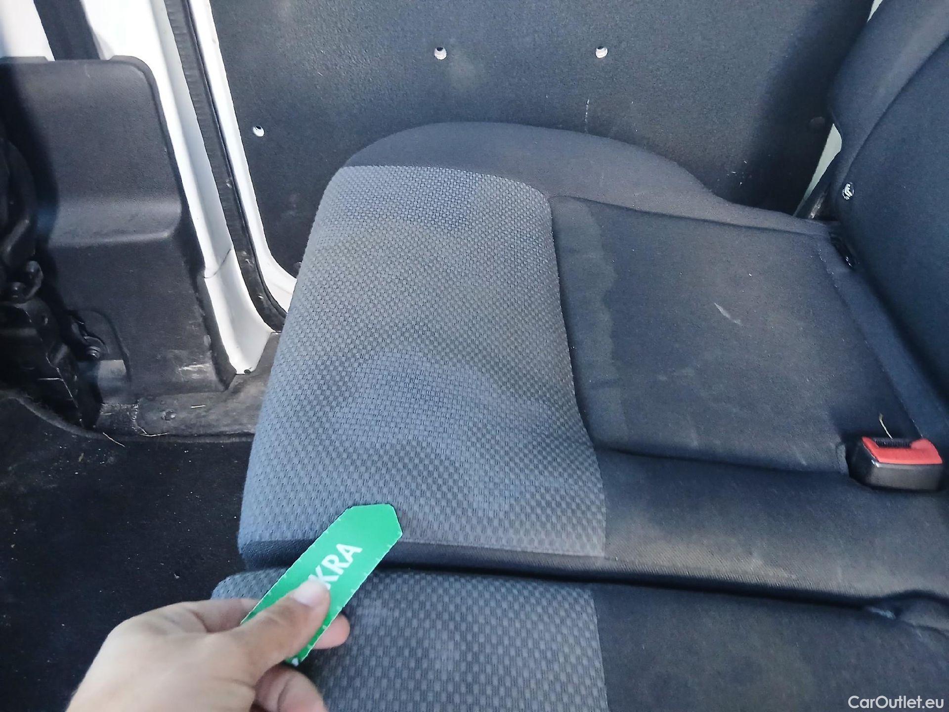  Nissan  NV200 NISSAN  / 2009 / 5P / combi Combi 5 1.5dCi 66kW (90CV) AC COMFORT #35