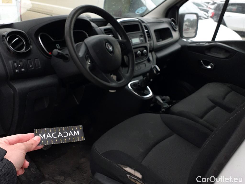  Renault  Trafic RENAULT  / 2019 / 4P / furgón Furgón 27 L1H1 Energy Blue dCi 70 kW- SS #48