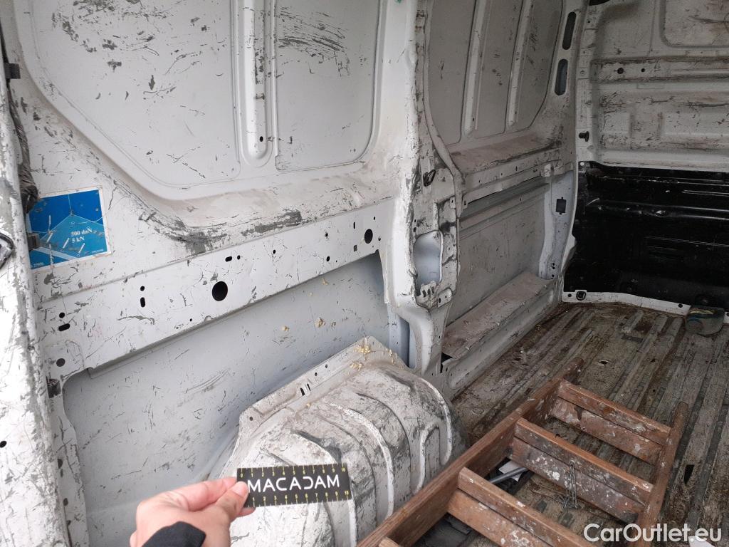  Renault  Trafic RENAULT  / 2019 / 4P / furgón Furgón 27 L1H1 Energy Blue dCi 70 kW- SS #2