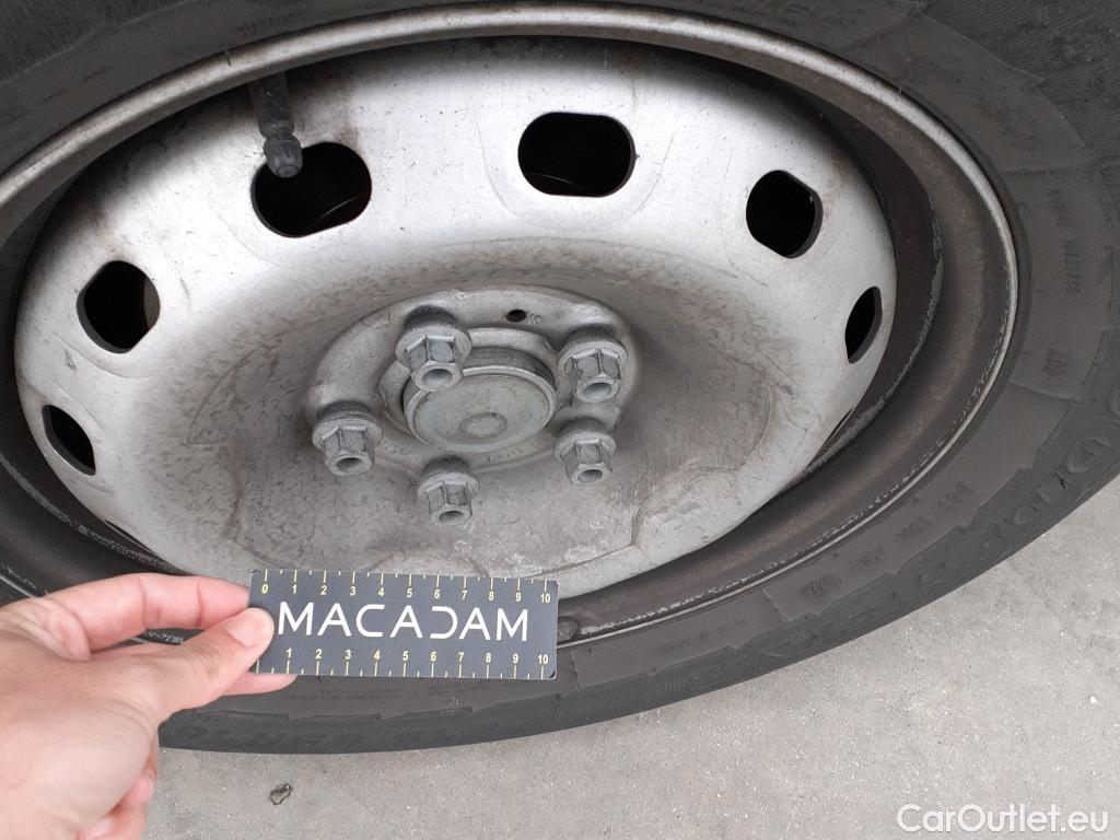  Renault  Trafic RENAULT  / 2019 / 4P / furgón Furgón 27 L1H1 Energy Blue dCi 70 kW- SS #70