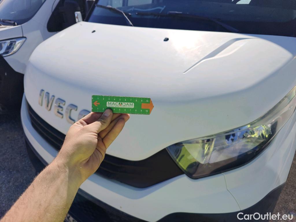  Iveco  Daily IVECO  / 2014 / 2P / chasis cabina 35S 14 3450 ###CAJA ABIERTA Y GRUA TRAS CABINA PALFINGER PK 2900### #46