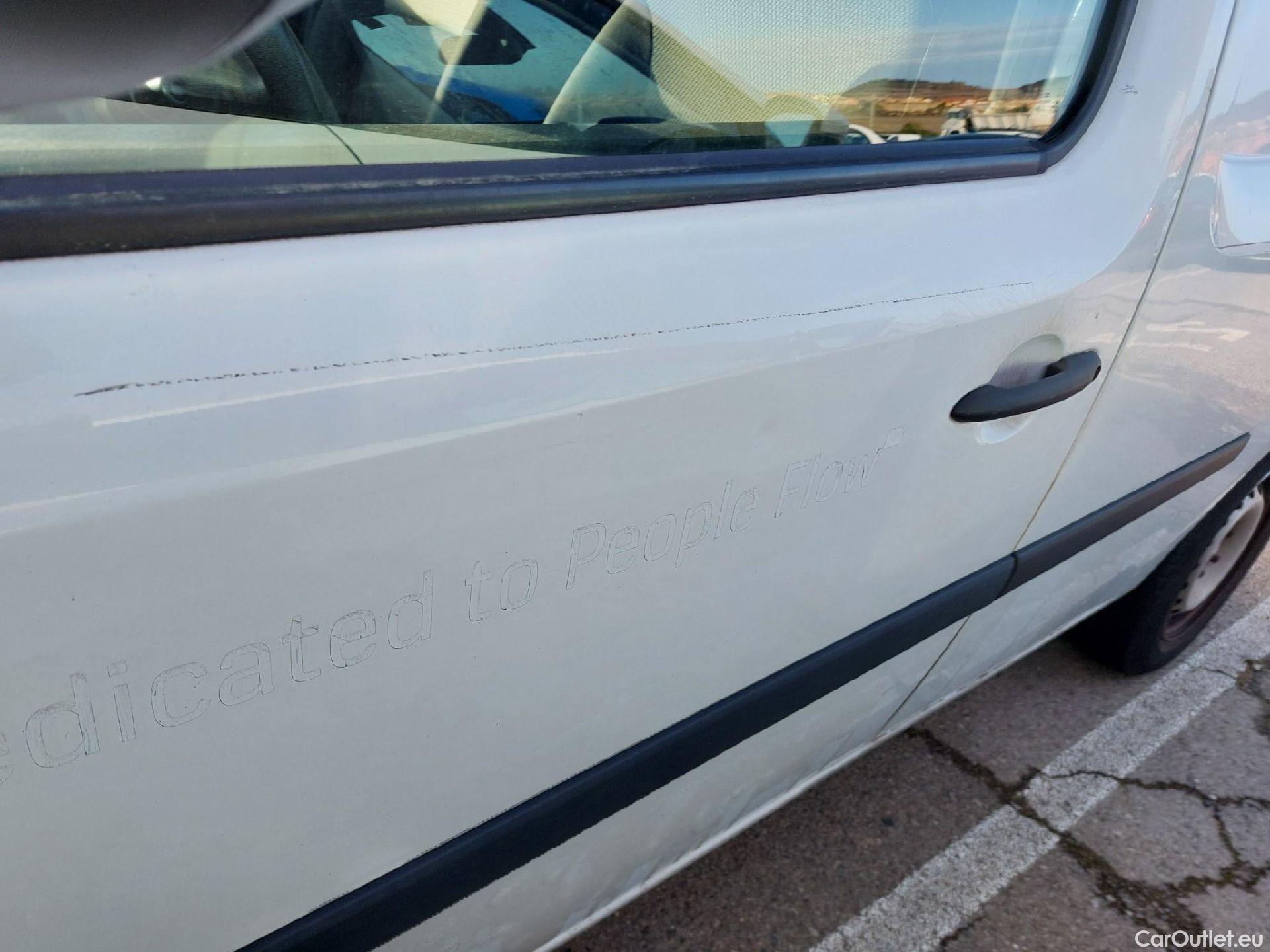  Renault  Kangoo RENAULT  Furgón/2013/3P/furgón derivado de turismo Profesional Blue dCi 70kW (95CV) #4