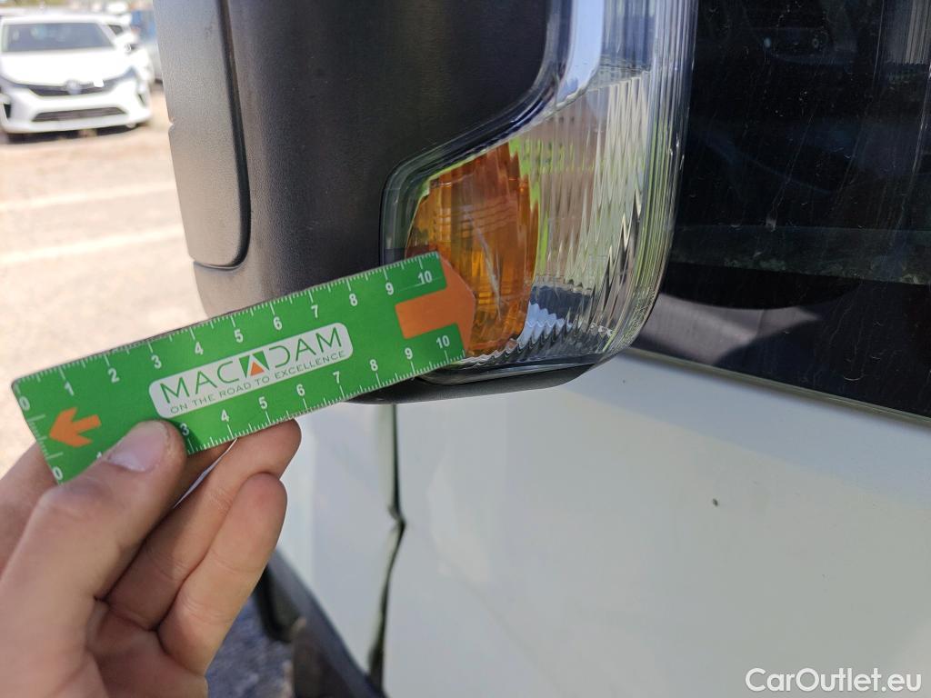  Iveco  Daily IVECO  / 2014 / 2P / chasis cabina 35S 14 3450 ###CAJA ABIERTA Y GRUA TRAS CABINA PALFINGER PK 2900### #37