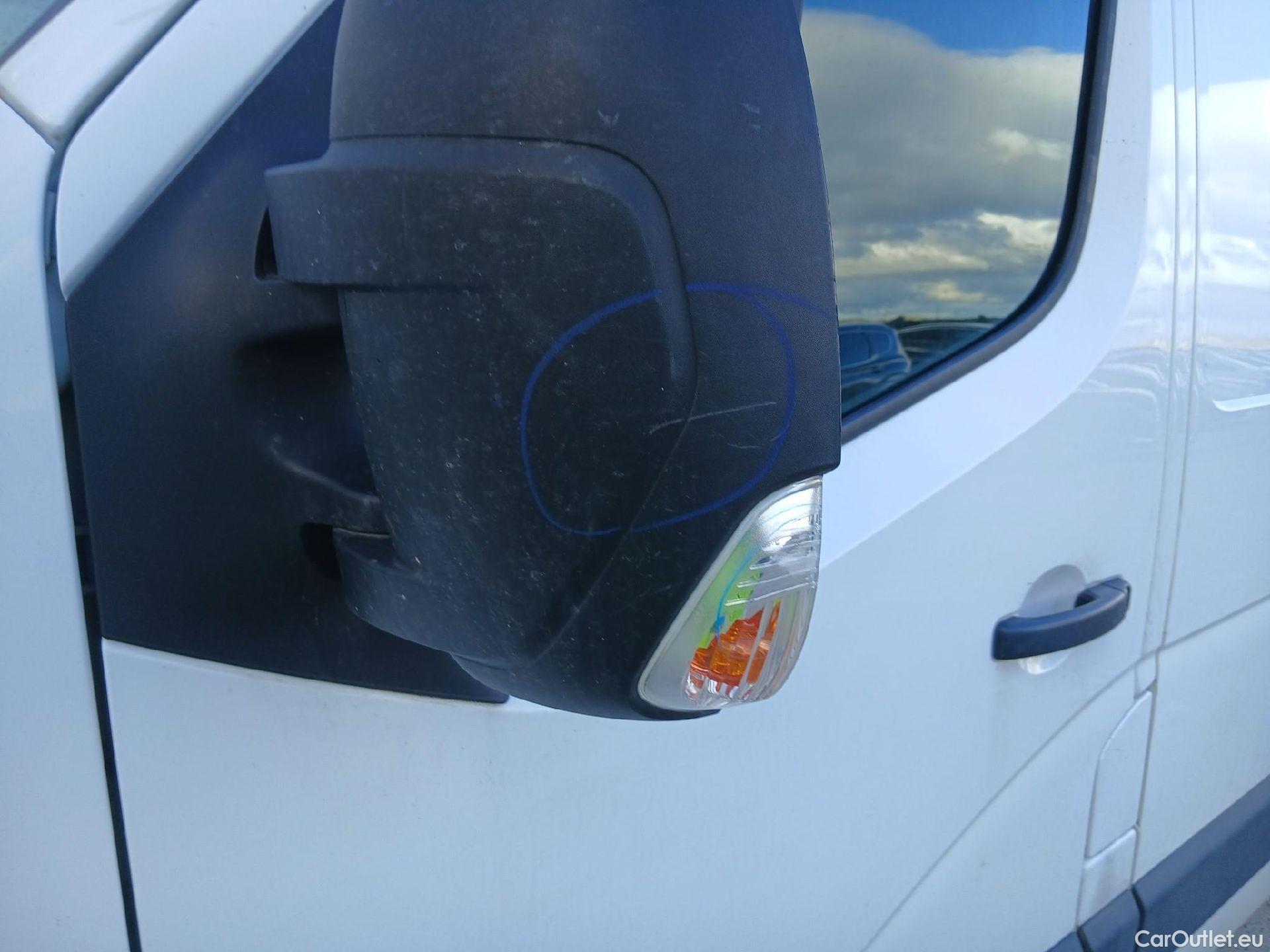  Opel  Movano OPEL  / 2010 / 4P / furgón 2.3 CDTI 96kW (130CV) L2 H2 F 3.5t #32