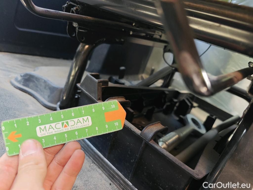  Iveco  Daily IVECO  / 2014 / 2P / chasis cabina 35S 14 3450 ###CAJA ABIERTA Y GRUA TRAS CABINA PALFINGER PK 2900### #32