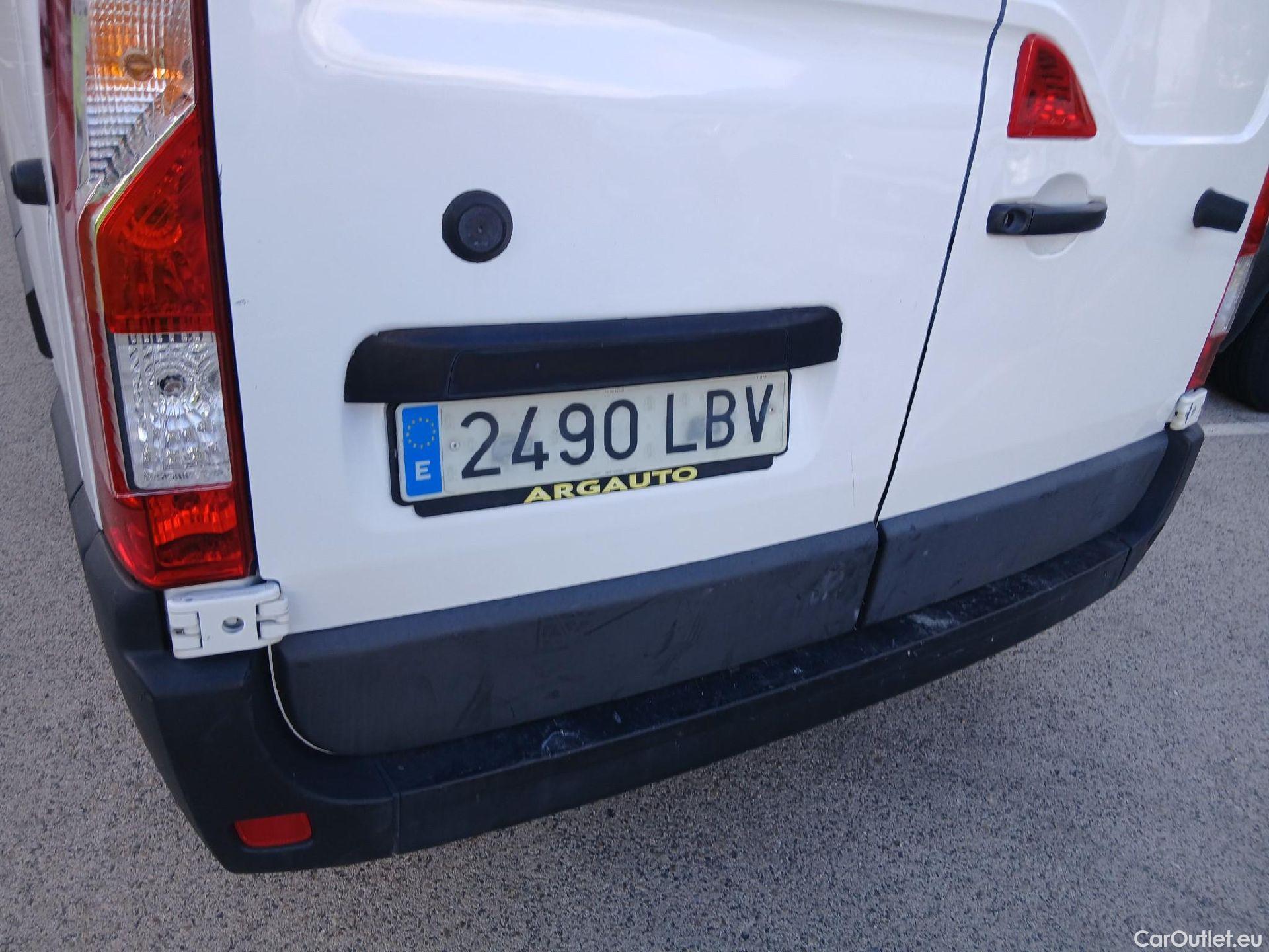  Opel  Movano OPEL  / 2010 / 4P / furgón 2.3 CDTI 96kW (130CV) L2 H2 F 3.5t #42