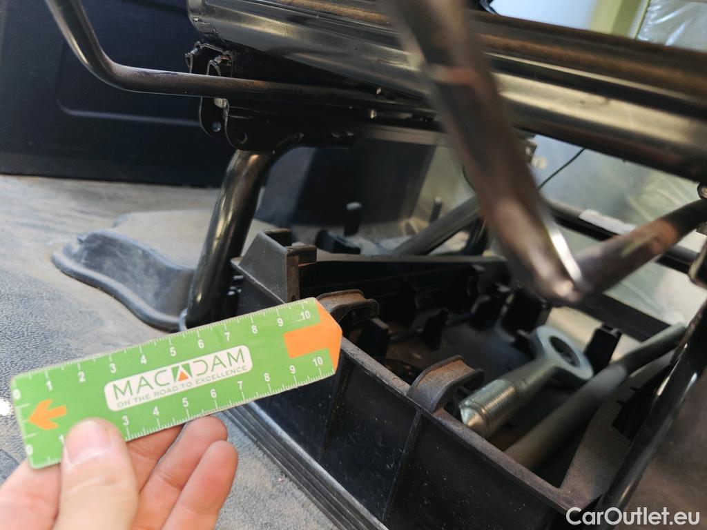  Iveco  Daily IVECO  / 2014 / 2P / chasis cabina 35S 14 3450 ###CAJA ABIERTA Y GRUA TRAS CABINA PALFINGER PK 2900### #31